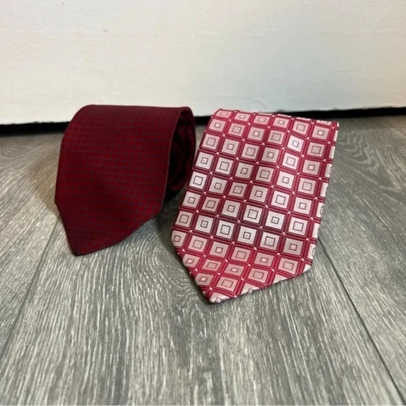 Bundle of 3 ties Boss, Oscar de Larenta, Pierre Cardin - Picture 7 of 10